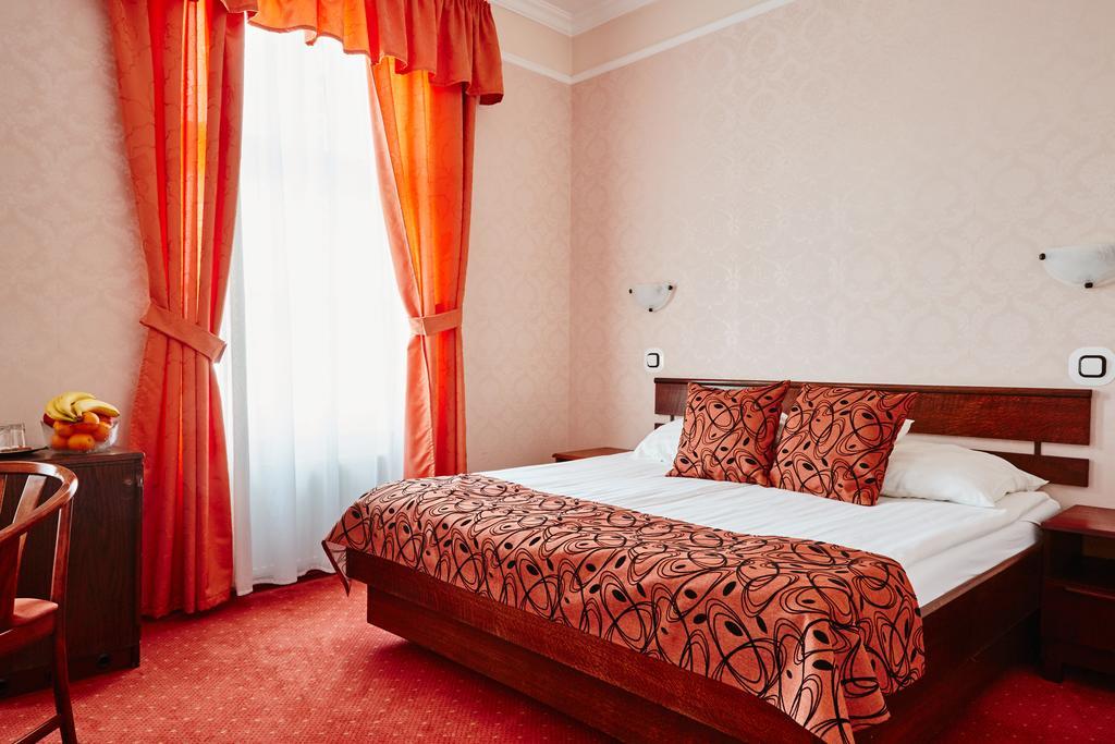 Hotel Astoria Балатонфюред Экстерьер фото