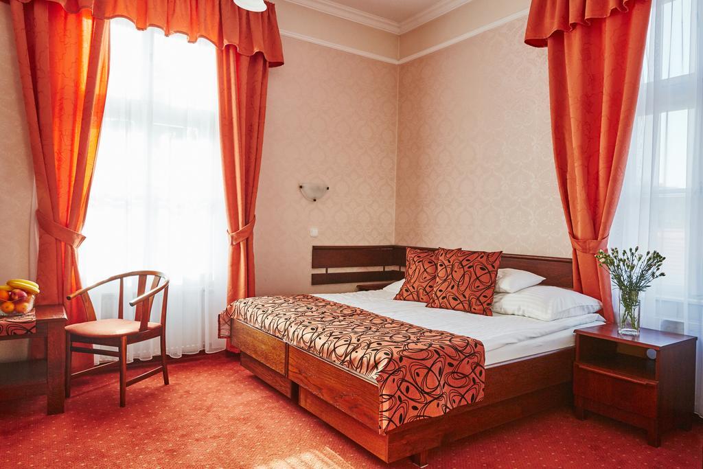 Hotel Astoria Балатонфюред Экстерьер фото